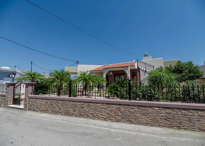 Kira\'S Lovely Villa Massari