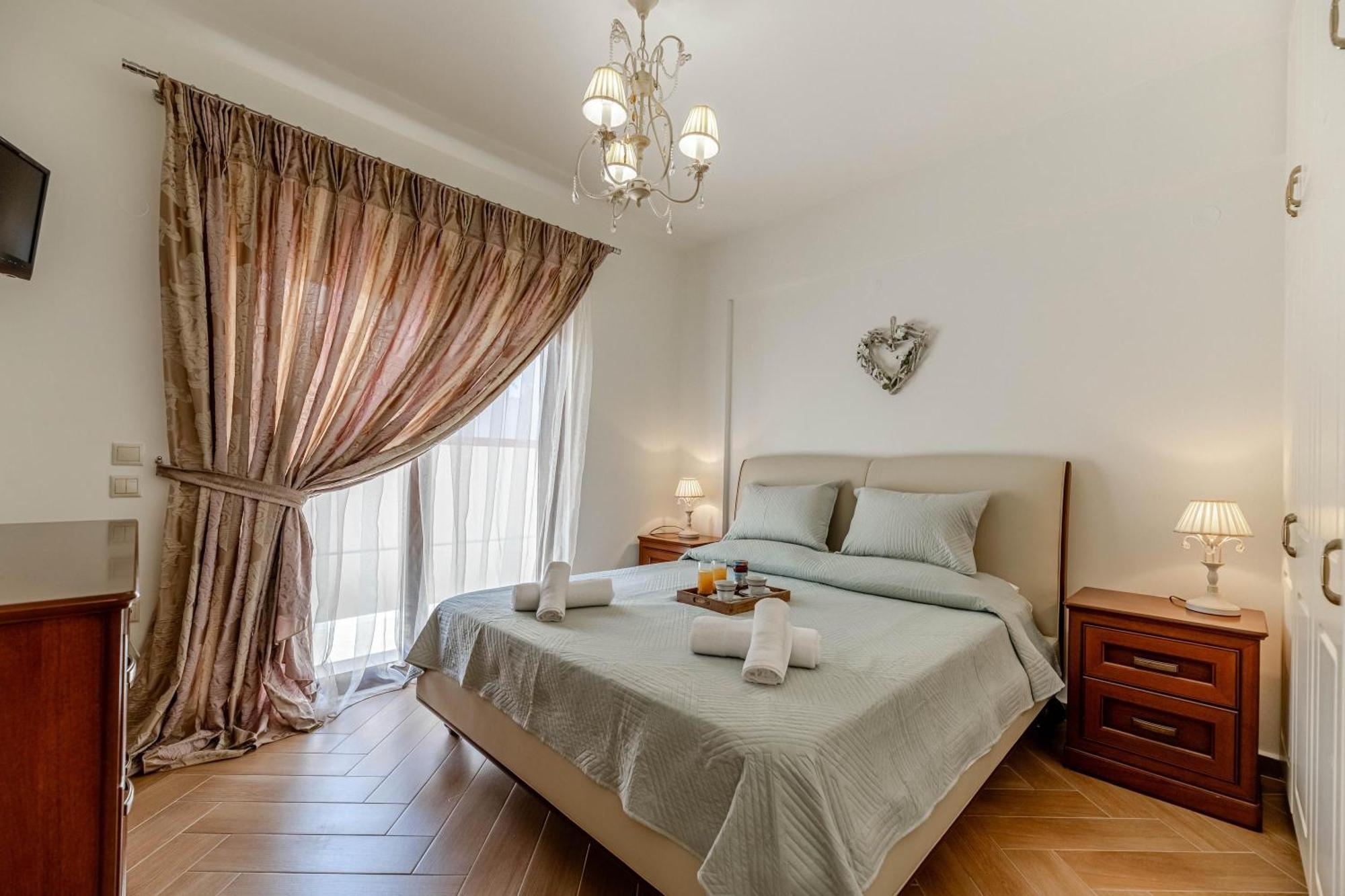 Kira's Lovely Massari Villa Haraki