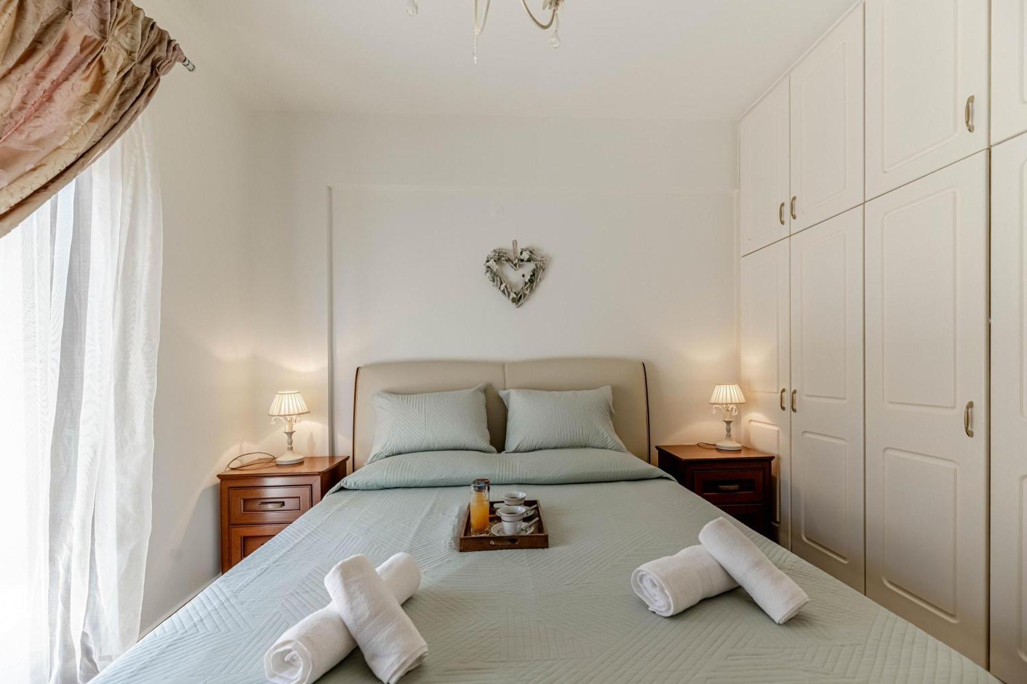 Kira's Lovely Massari Villa