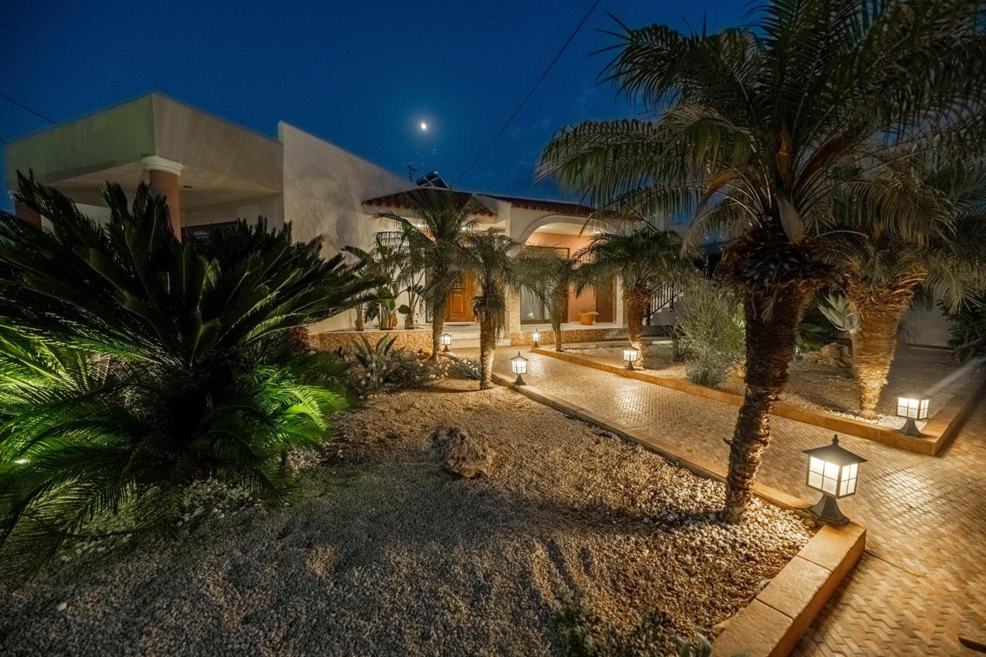 Kira's Lovely Massari Villa